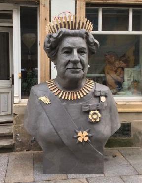 Büste der Queen